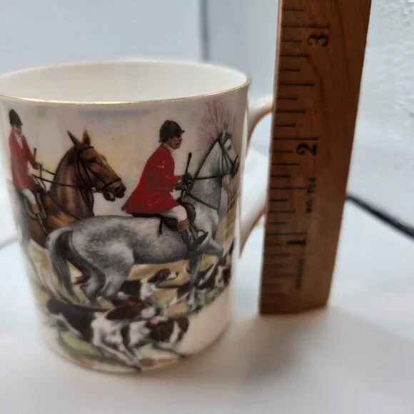 Vintage Royal Tuscan Tally-ho mini cups & saucers 3 in all - Picture 2 of 13